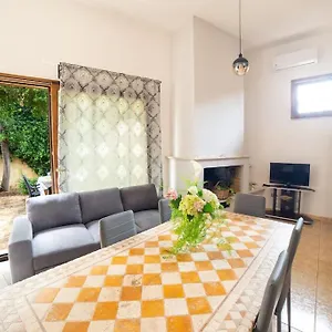 Casa Di Betty Càbras